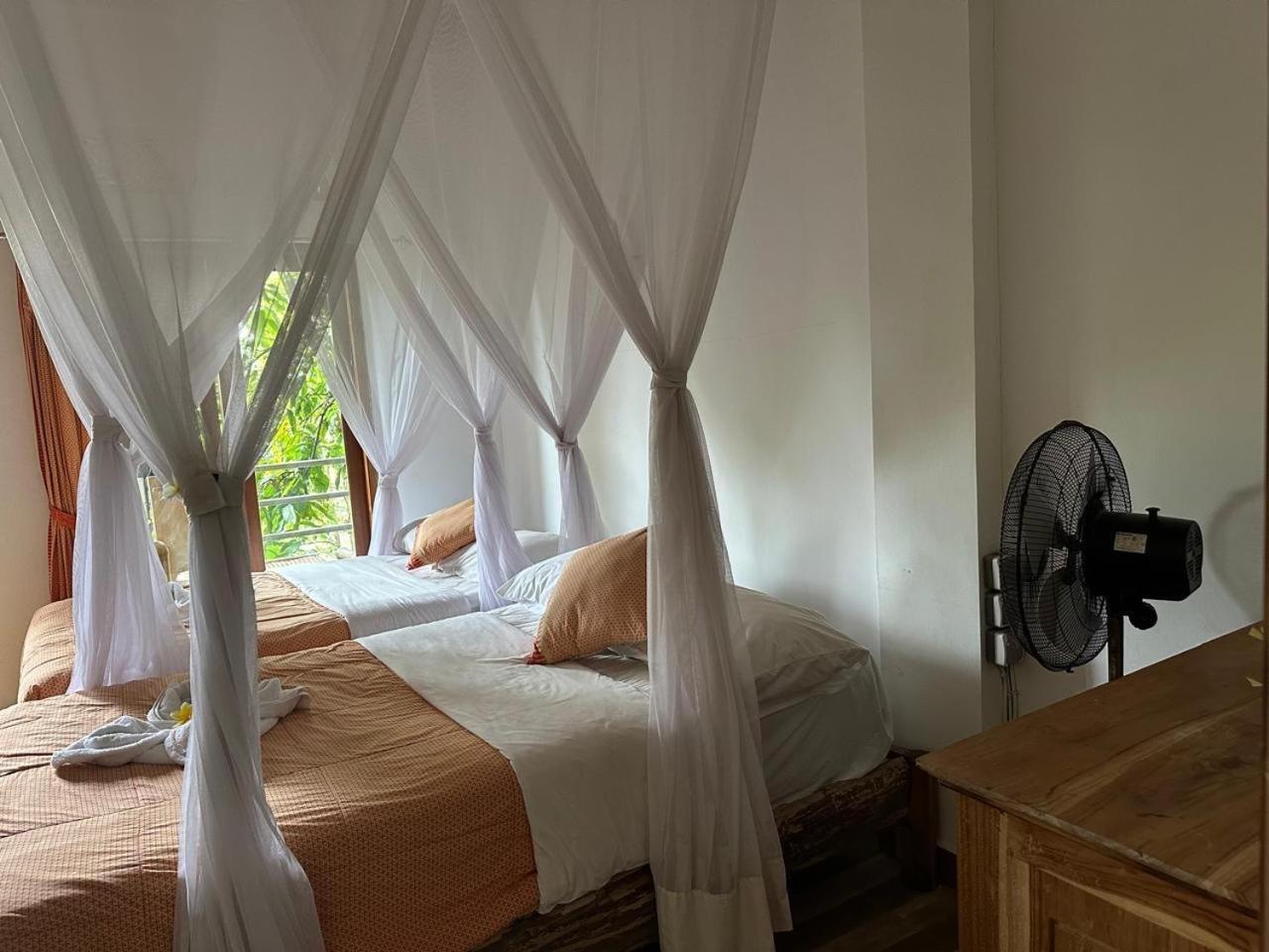Omunity Bali Hotel Singaraja Екстериор снимка