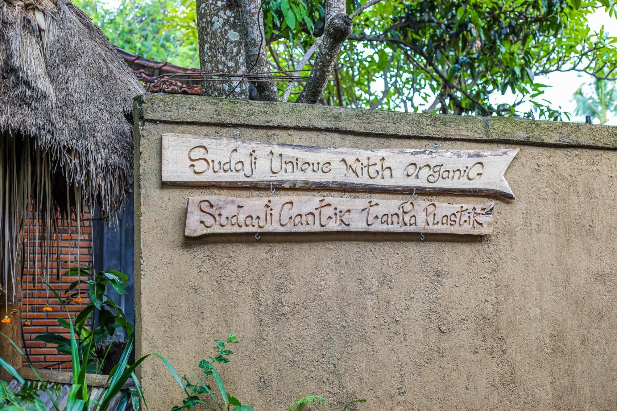 Omunity Bali Hotel Singaraja Екстериор снимка