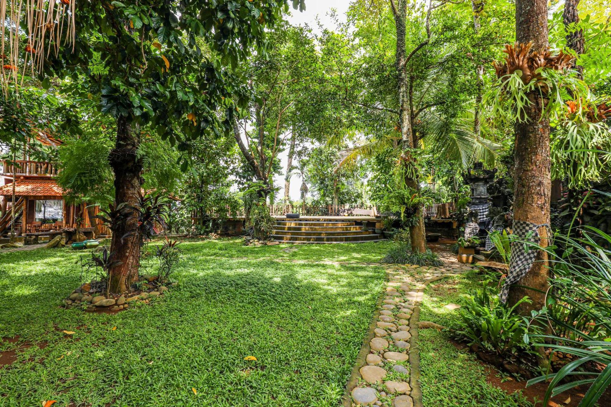 Omunity Bali Hotel Singaraja Екстериор снимка