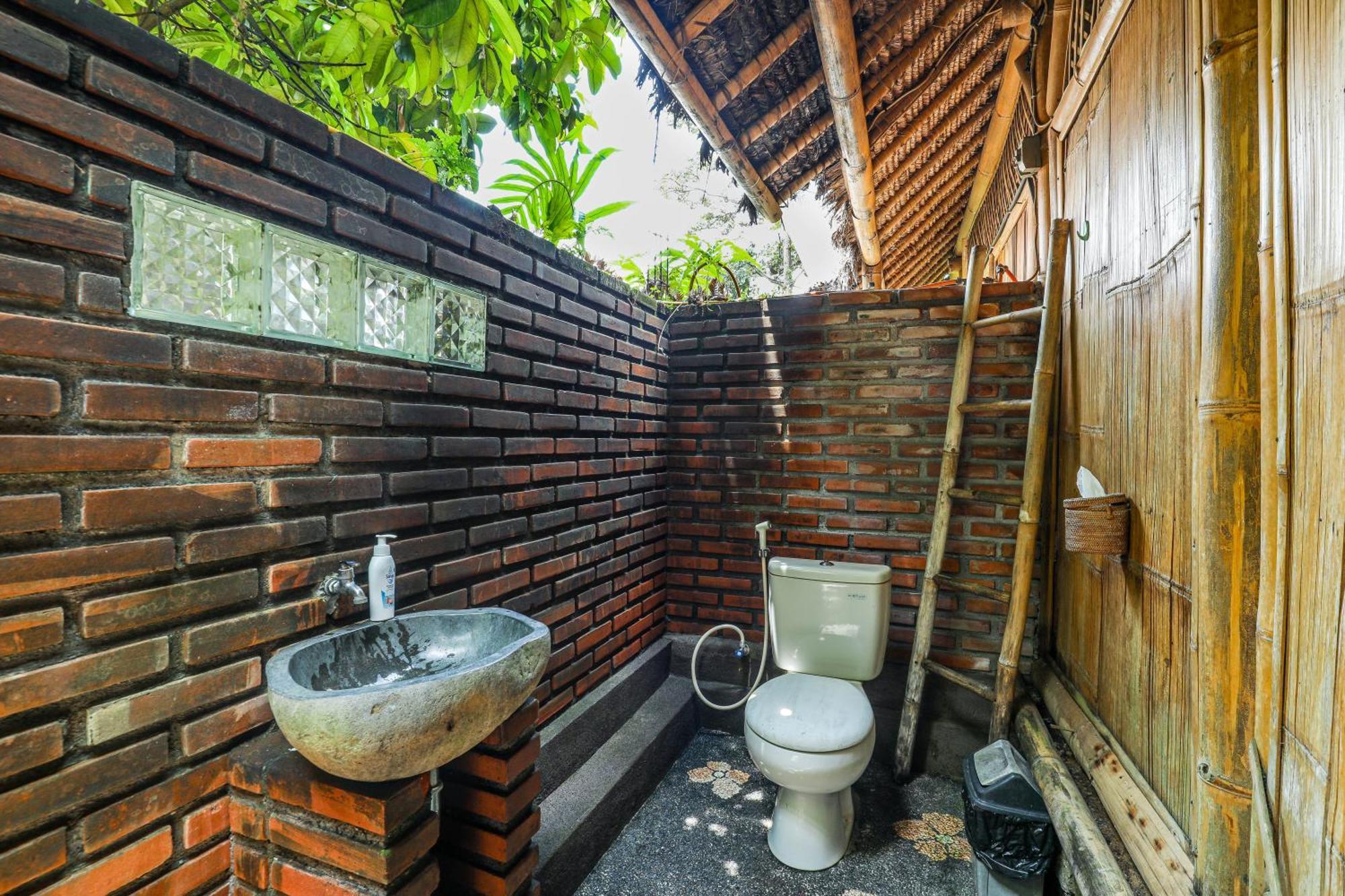 Omunity Bali Hotel Singaraja Екстериор снимка