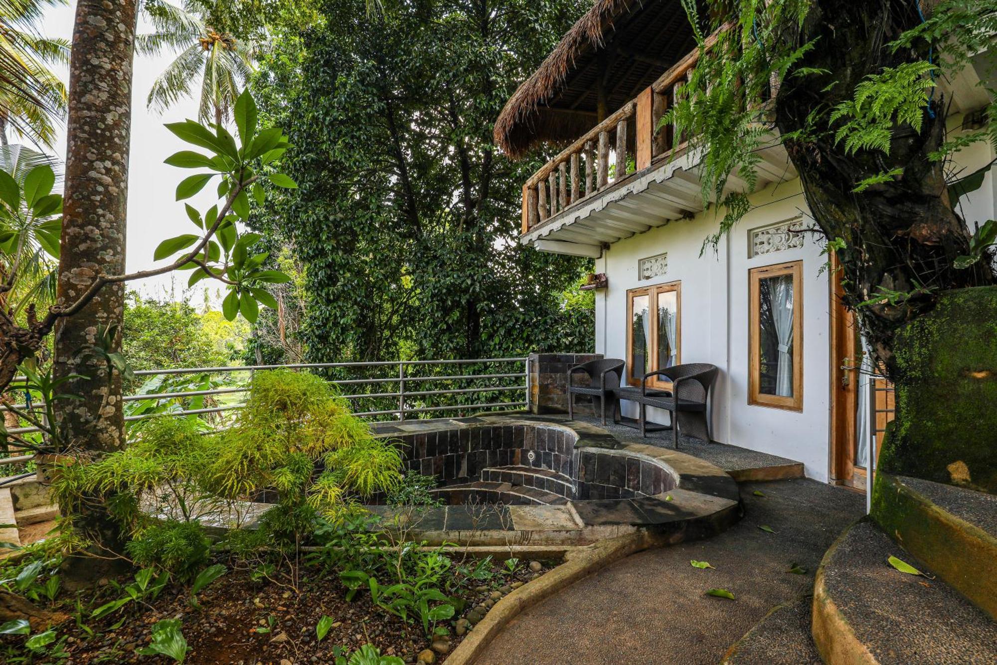 Omunity Bali Hotel Singaraja Екстериор снимка