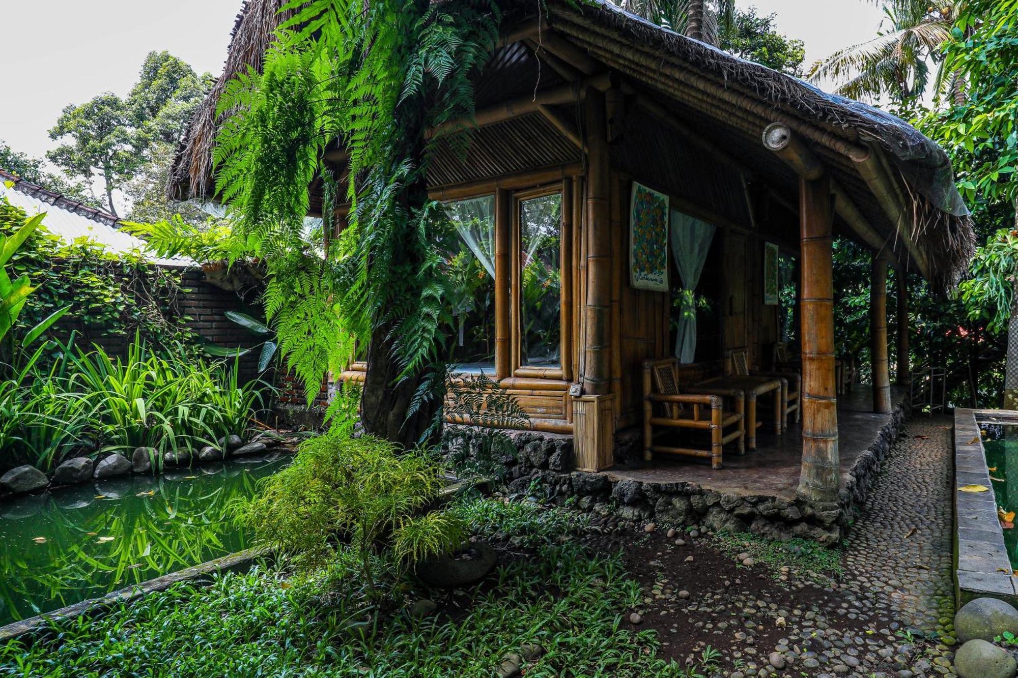 Omunity Bali Hotel Singaraja Екстериор снимка